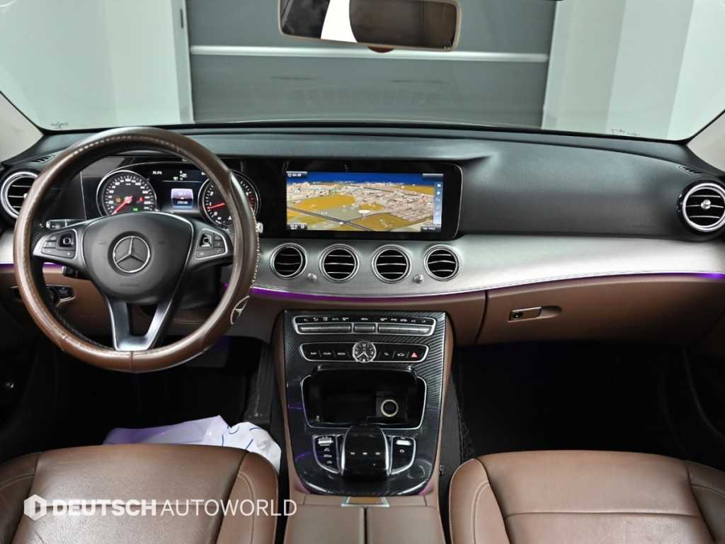 Mercedes Benz E class - Vista 7
