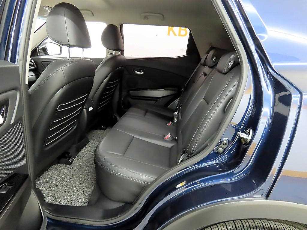 Ssangyong Tivoli - Vista 6