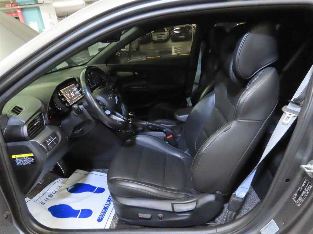 HYUNDAI Veloster - Vista 6