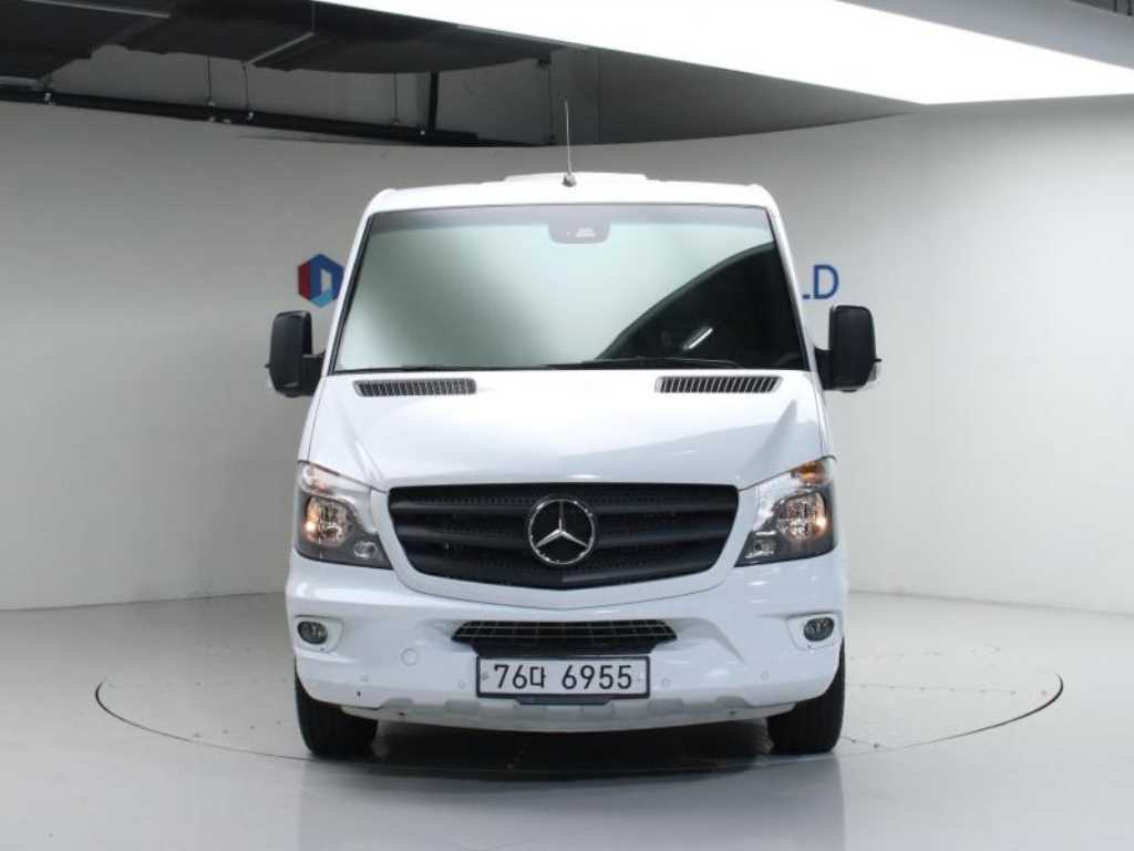 Mercedes Benz Sprinter - Vista 3