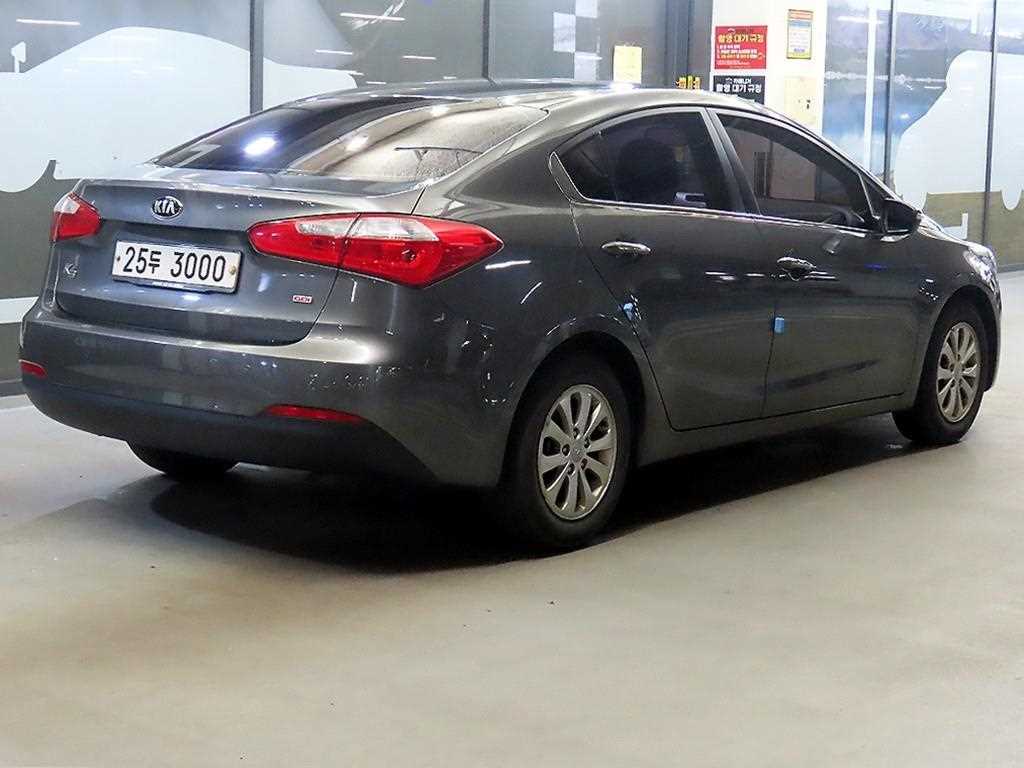 KIA K3 - Vista 4