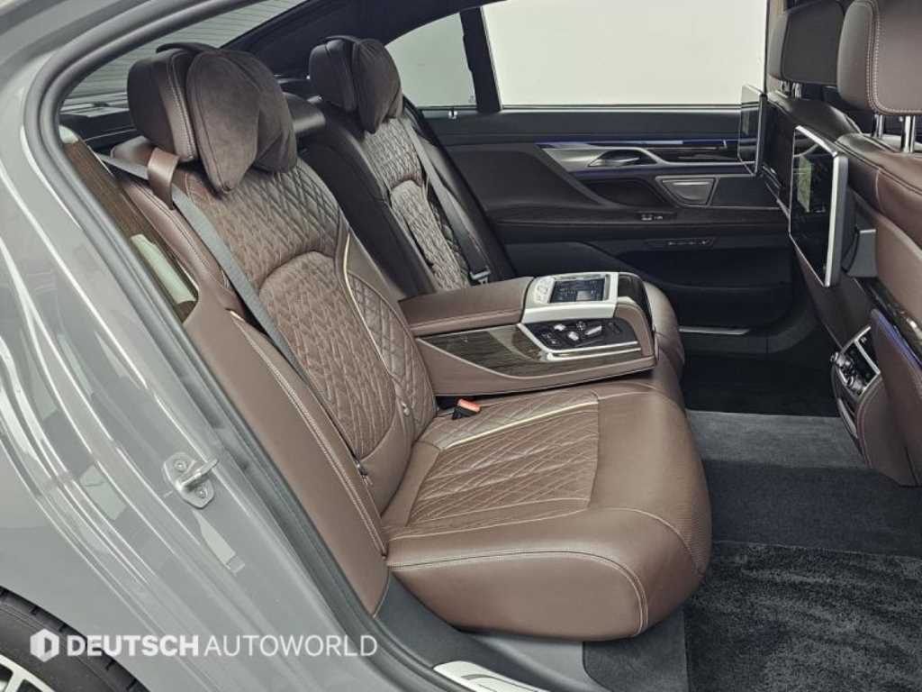 BMW 7 Series - Vista 12