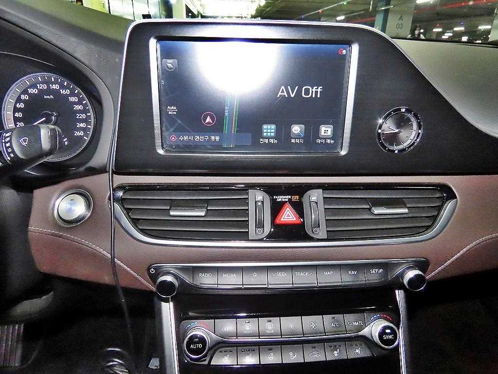 HYUNDAI Grandeur - Vista 11