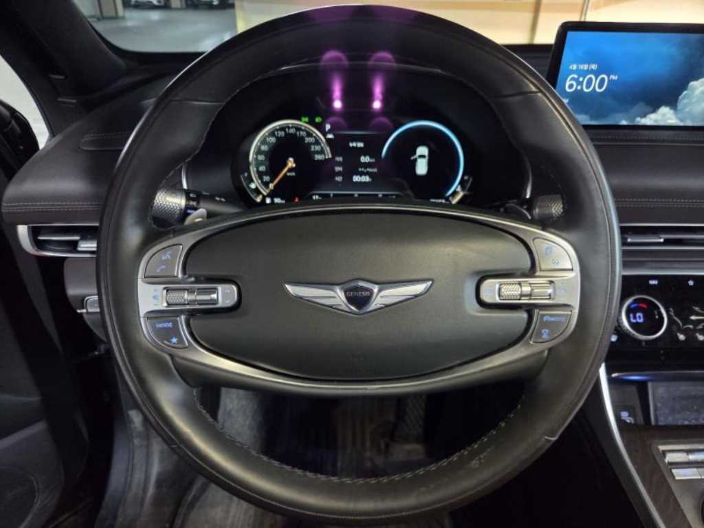 Genesis GV80 - Vista 9