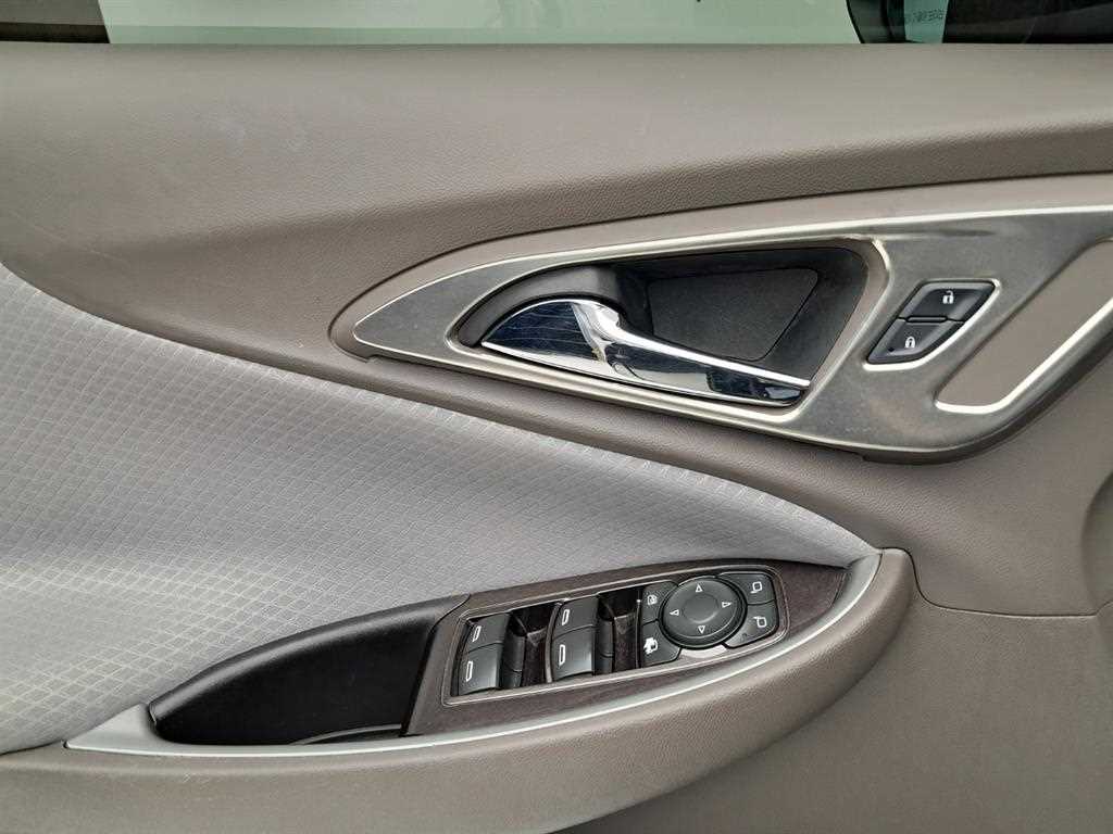 Chevrolet Malibu 2017 Gris - Importación desde Corea - HF Imports Iquique - Foto 13