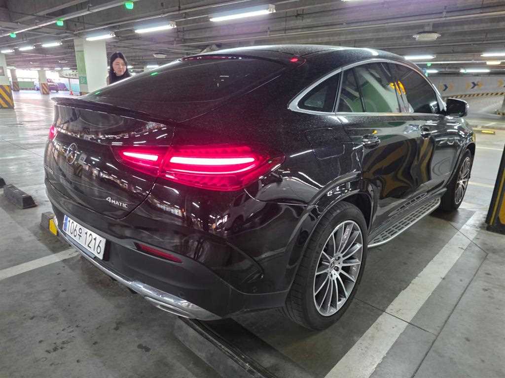 Mercedes Benz GLE Class - Vista 5