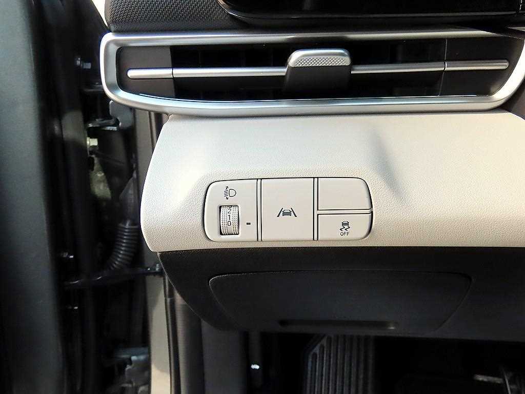 HYUNDAI Avante - Vista 12