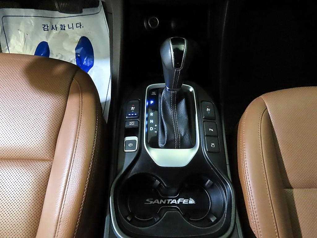 HYUNDAI Santa Fe - Vista 12