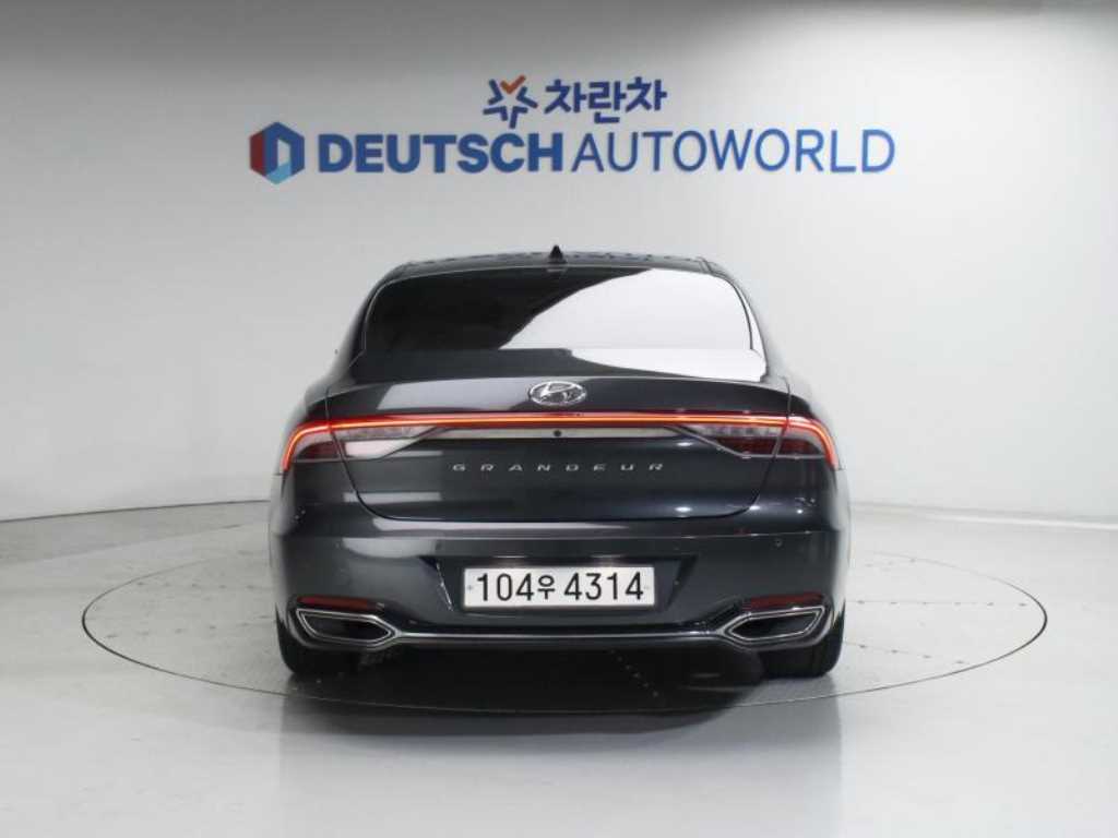 HYUNDAI Grandeur - Vista 4