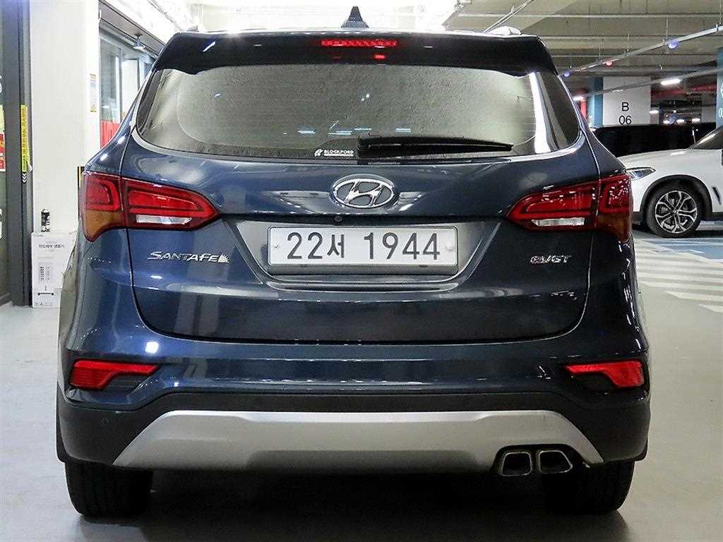 HYUNDAI Santa Fe - Vista 5