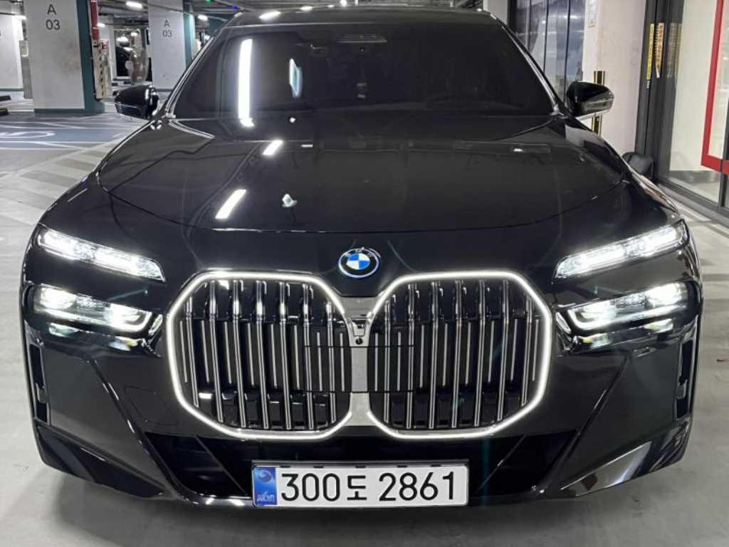 BMW 7 Series - Vista 2