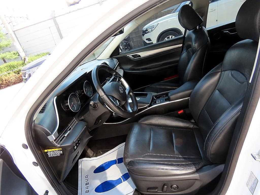 HYUNDAI Grandeur - Vista 5