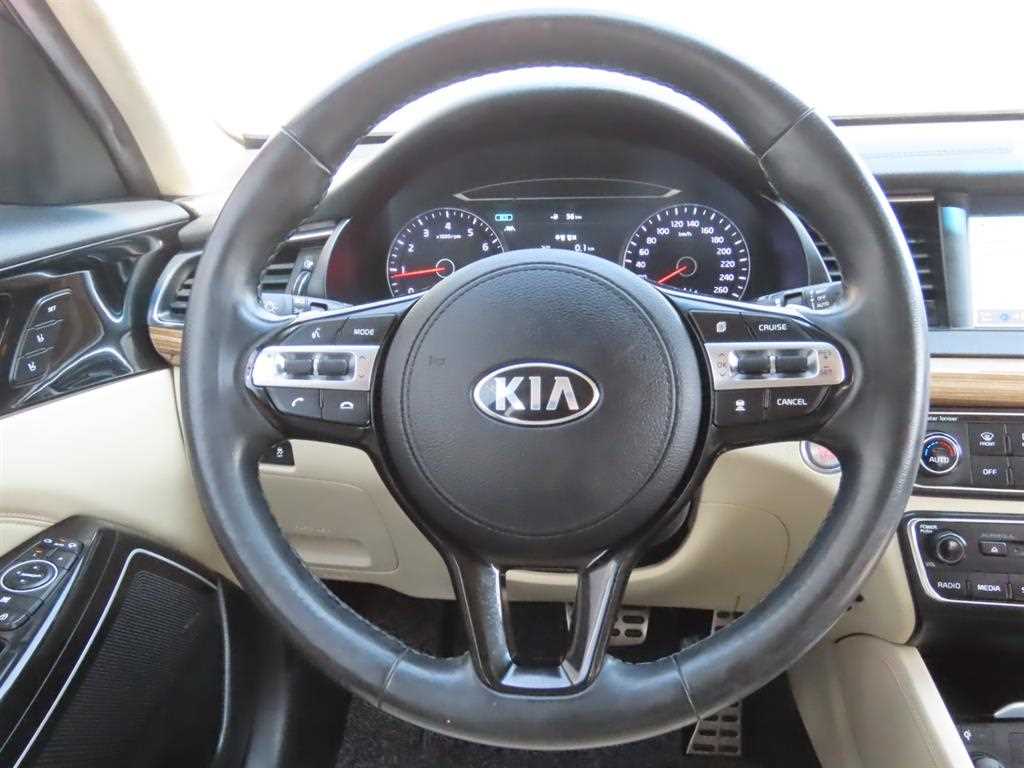 KIA K7 - Vista 11