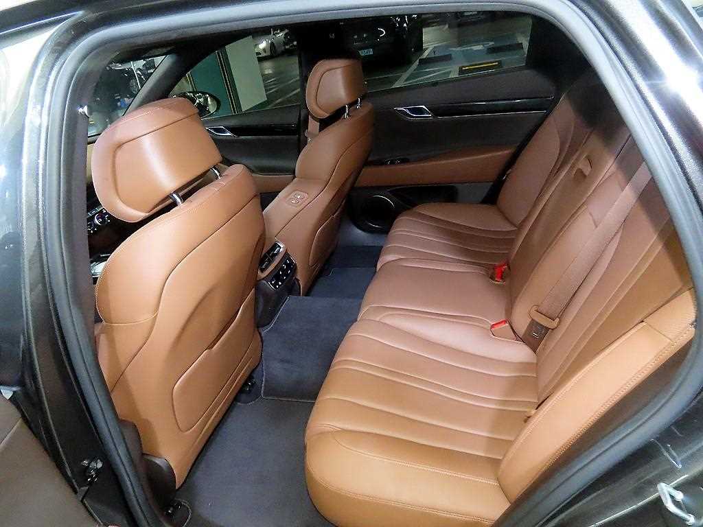 Genesis G80 - Vista 7