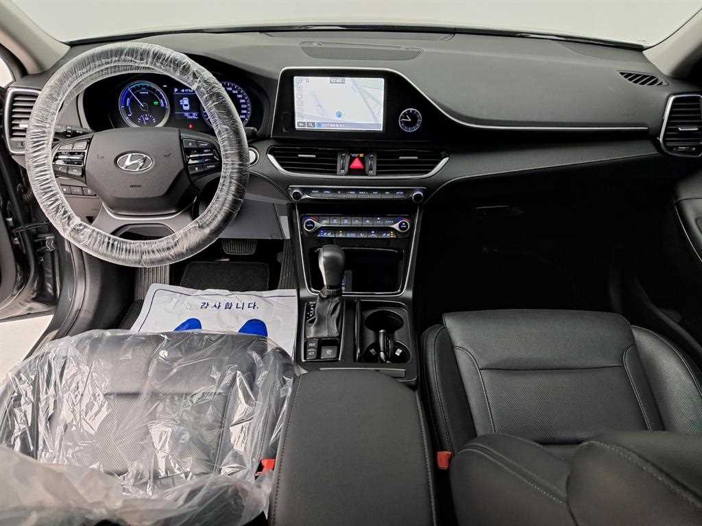 HYUNDAI Grandeur - Vista 6