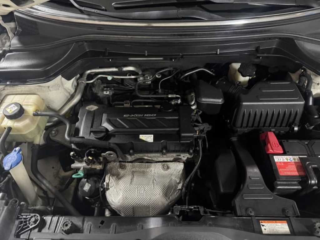 Ssangyong Tivoli - Vista 5