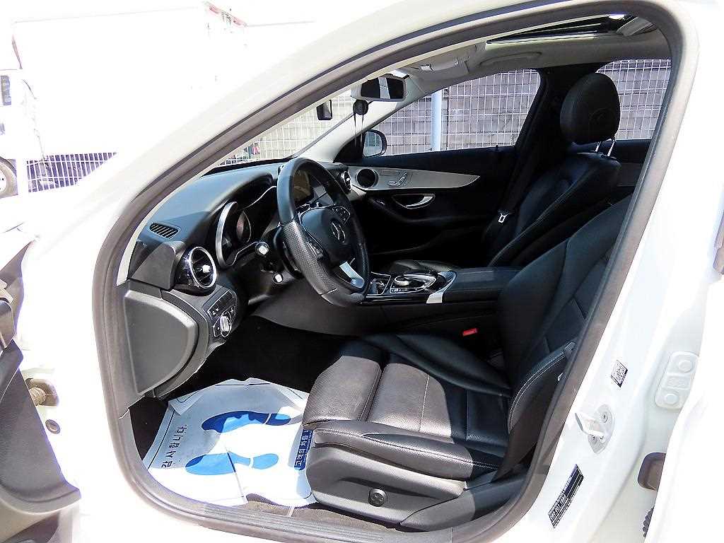 Mercedes Benz C Class - Vista 5