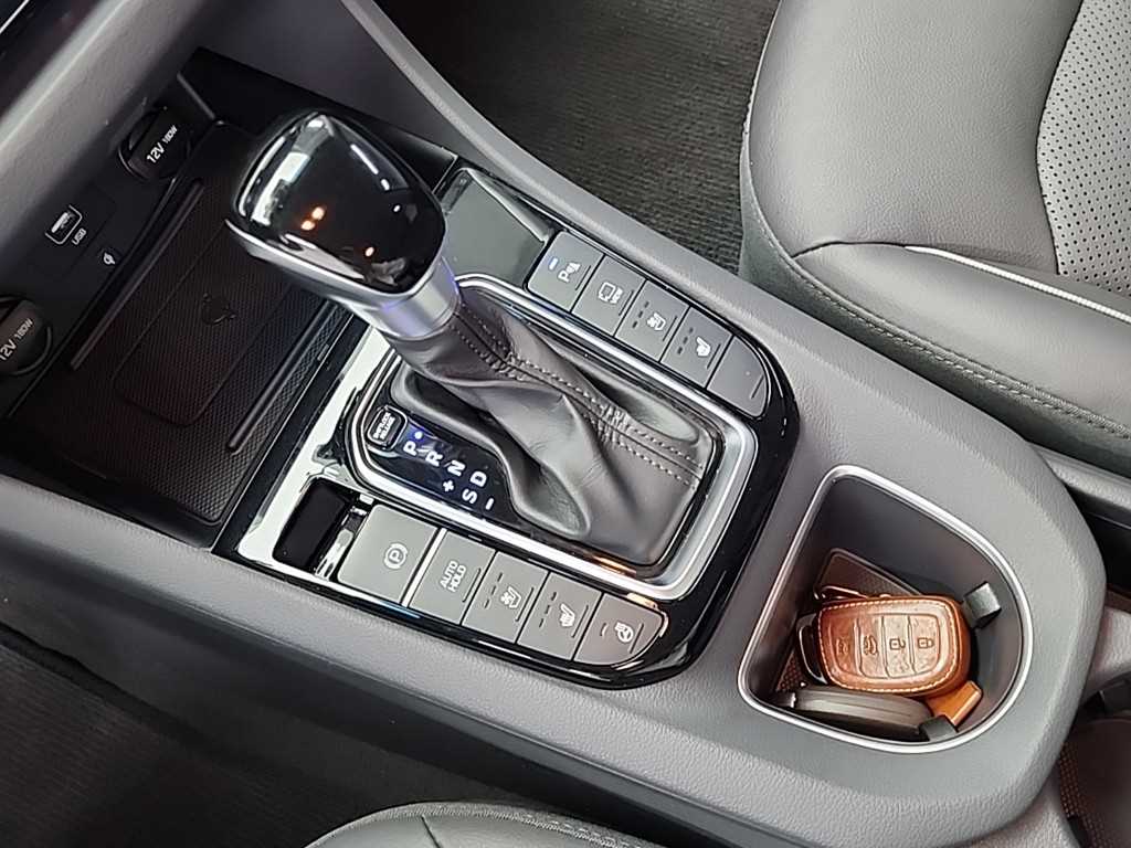 HYUNDAI Ioniq - Vista 8