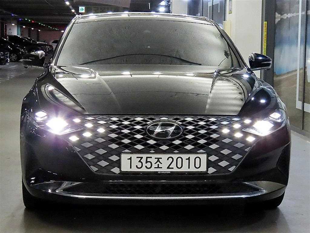 HYUNDAI Grandeur - Vista 2