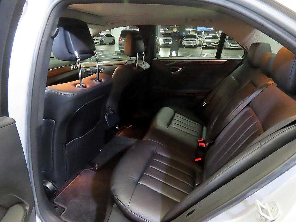 Mercedes Benz E class - Vista 7