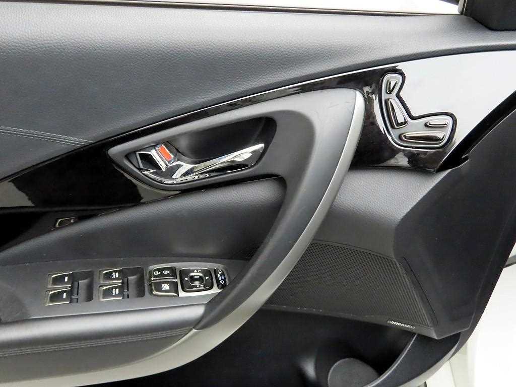 HYUNDAI Grandeur - Vista 12
