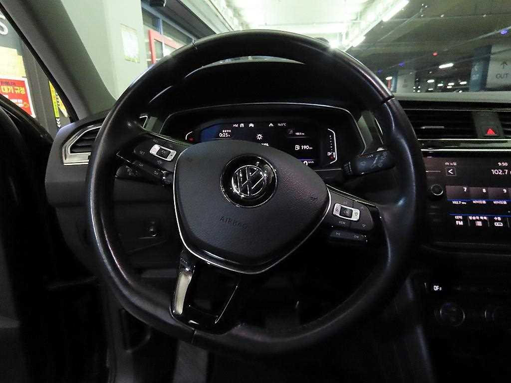 Volkswagen Tiguan - Vista 8
