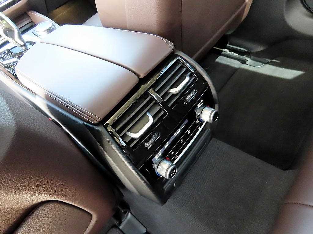 BMW 5 Series 2023 Blanco - Importación desde Corea - HF Imports Iquique - Foto 16