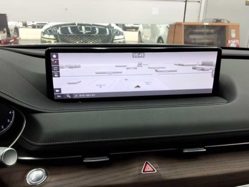 Genesis G80 - Vista 7