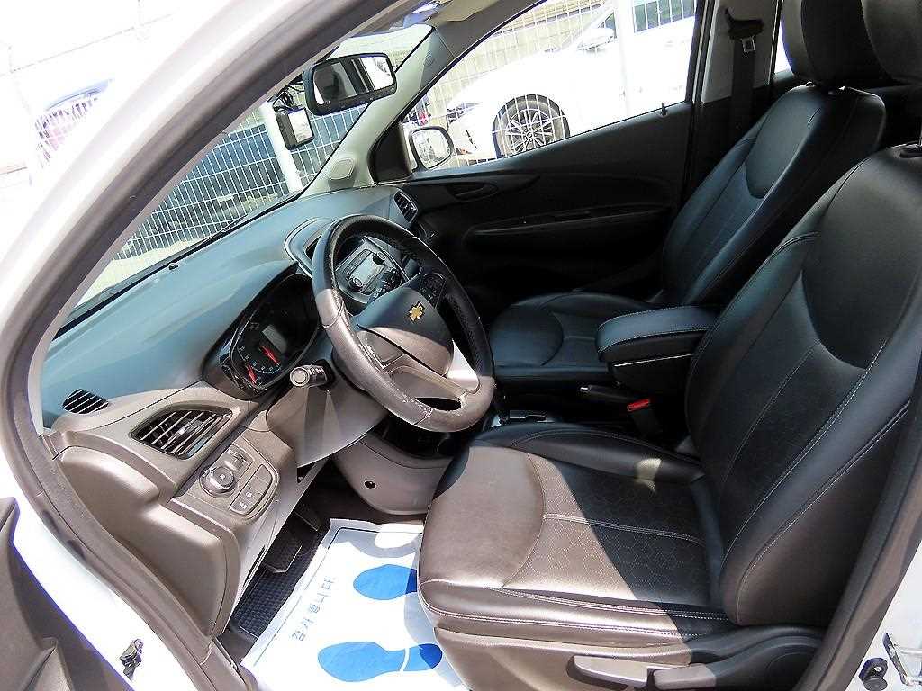Chevrolet Spark - Vista 5