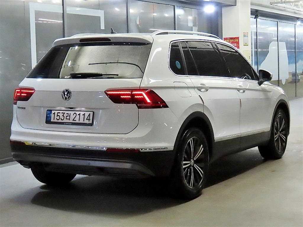 Volkswagen Tiguan - Vista 4