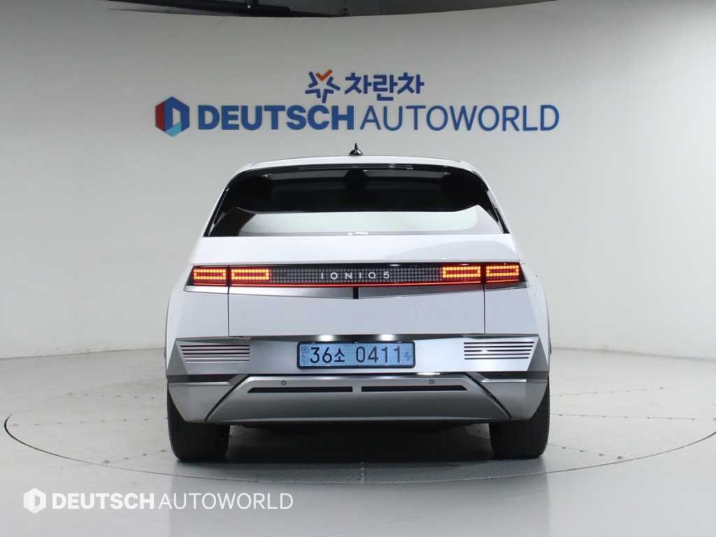 HYUNDAI Ioniq 5 - Vista 4