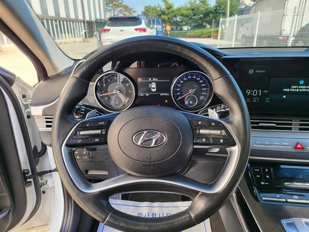HYUNDAI Grandeur - Vista 8