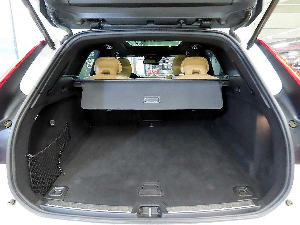 Volvo XC60 2019 Blanco - Importación desde Corea - HF Imports Iquique - Foto 17