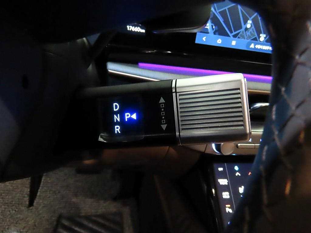 HYUNDAI Grandeur - Vista 12