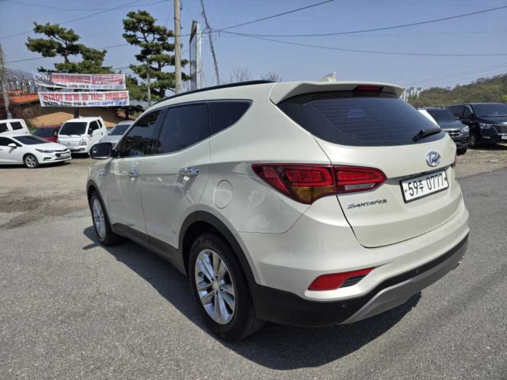 HYUNDAI Santa Fe - Vista 5