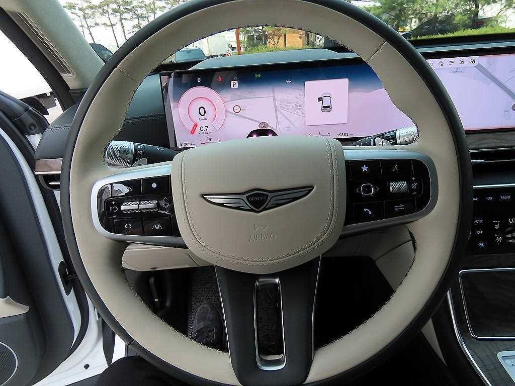 Genesis GV80 - Vista 8