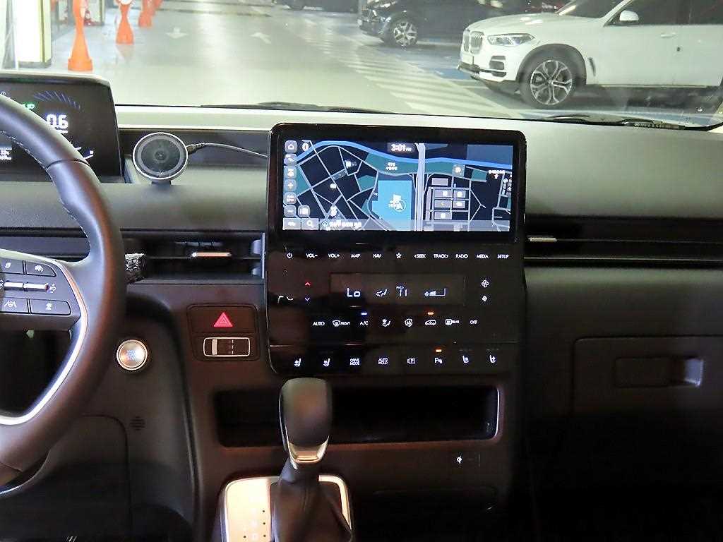 HYUNDAI Staria - Vista 11