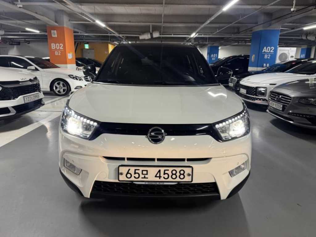 Ssangyong Tivoli - Vista 3