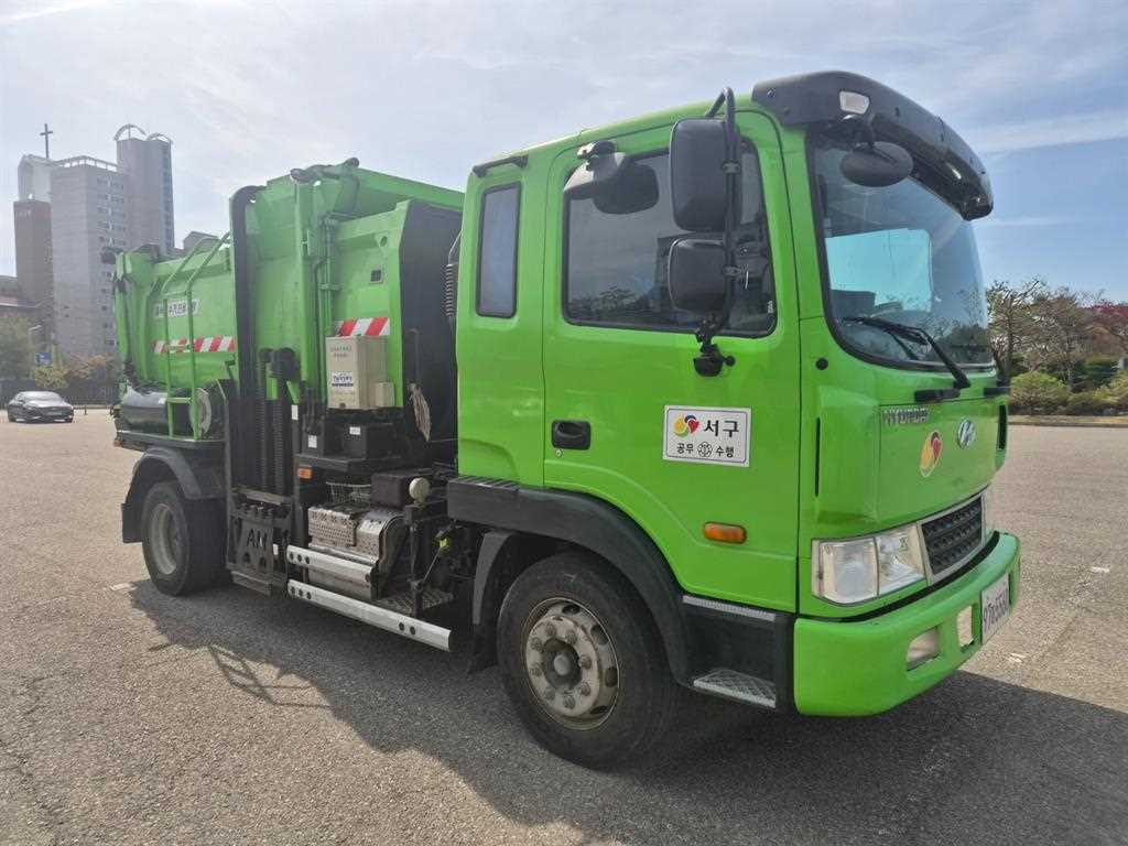 medium and large cargo Special 2018 Blanco - Importación desde Corea - HF Imports Iquique - Foto 1