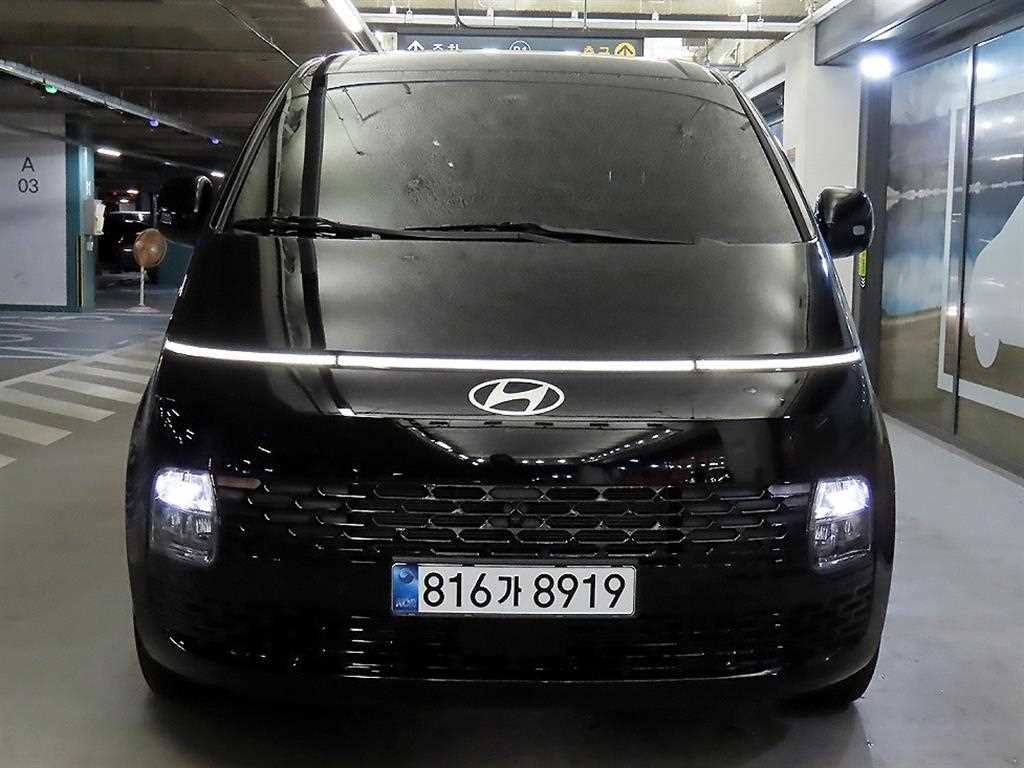 HYUNDAI Staria - Vista 2