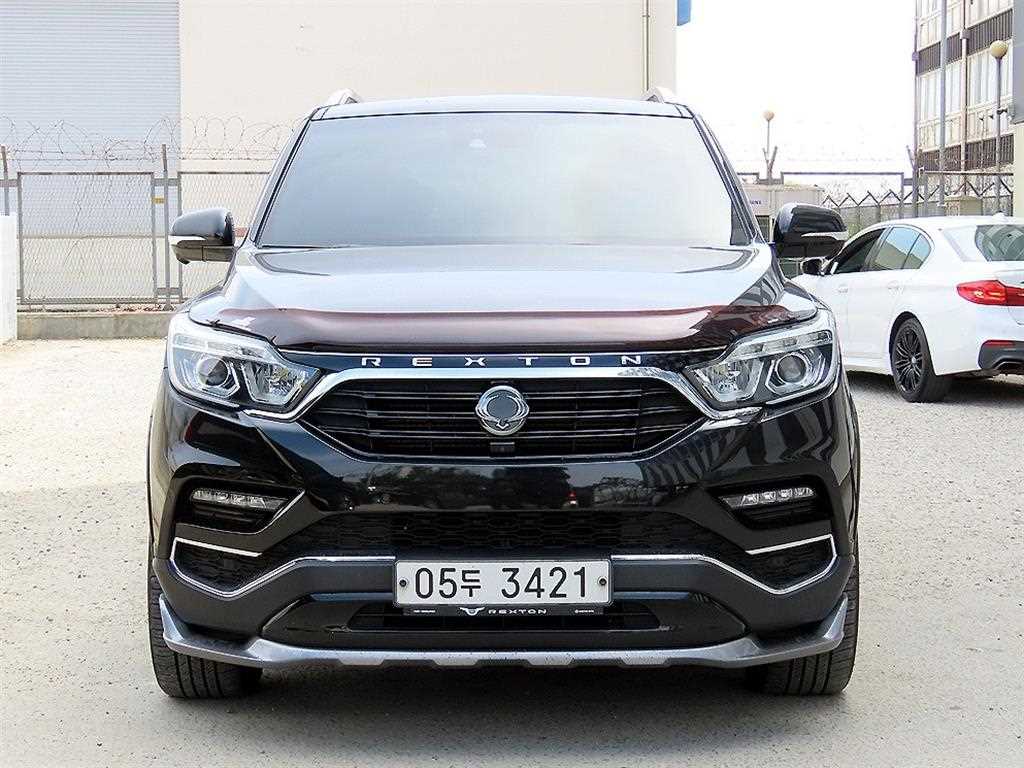 Ssangyong Rexton 2018 Negro - Importación desde Corea - HF Imports Iquique - Foto 1