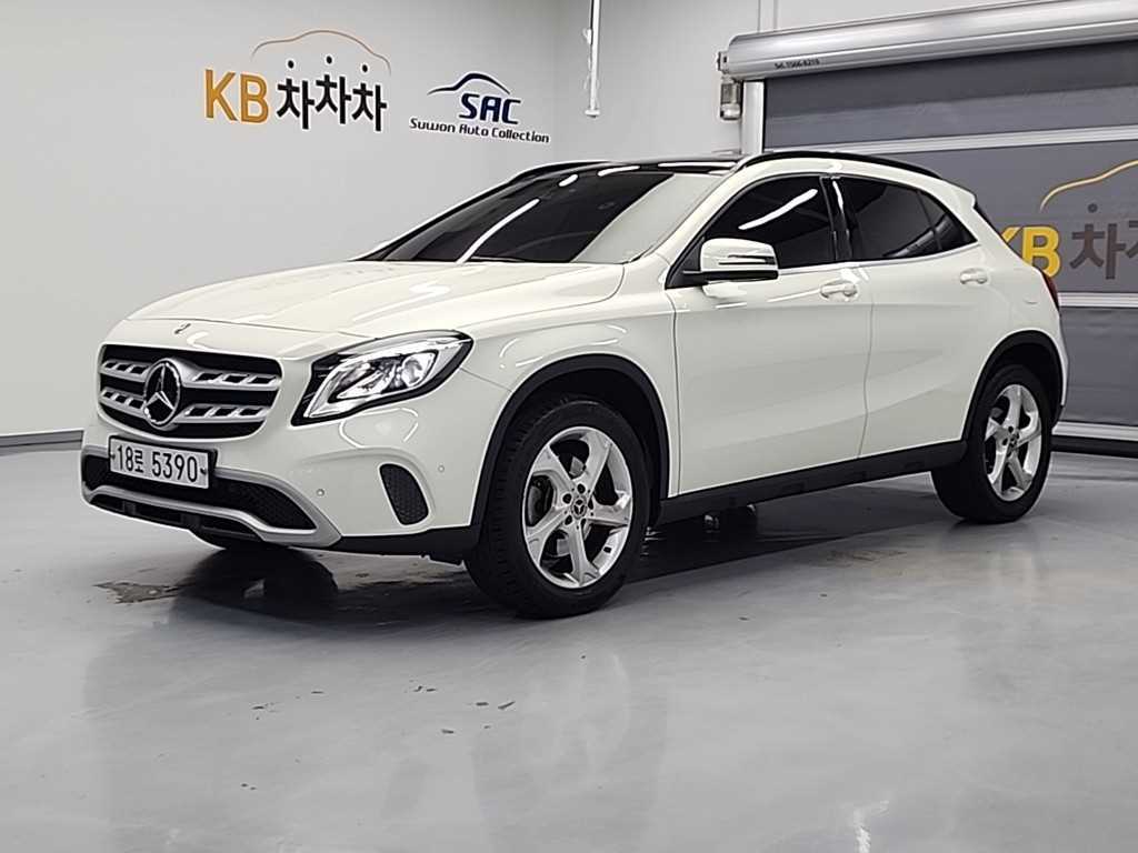 Mercedes Benz GLA Class 2018 Blanco - Importación desde Corea - HF Imports Iquique - Foto 1