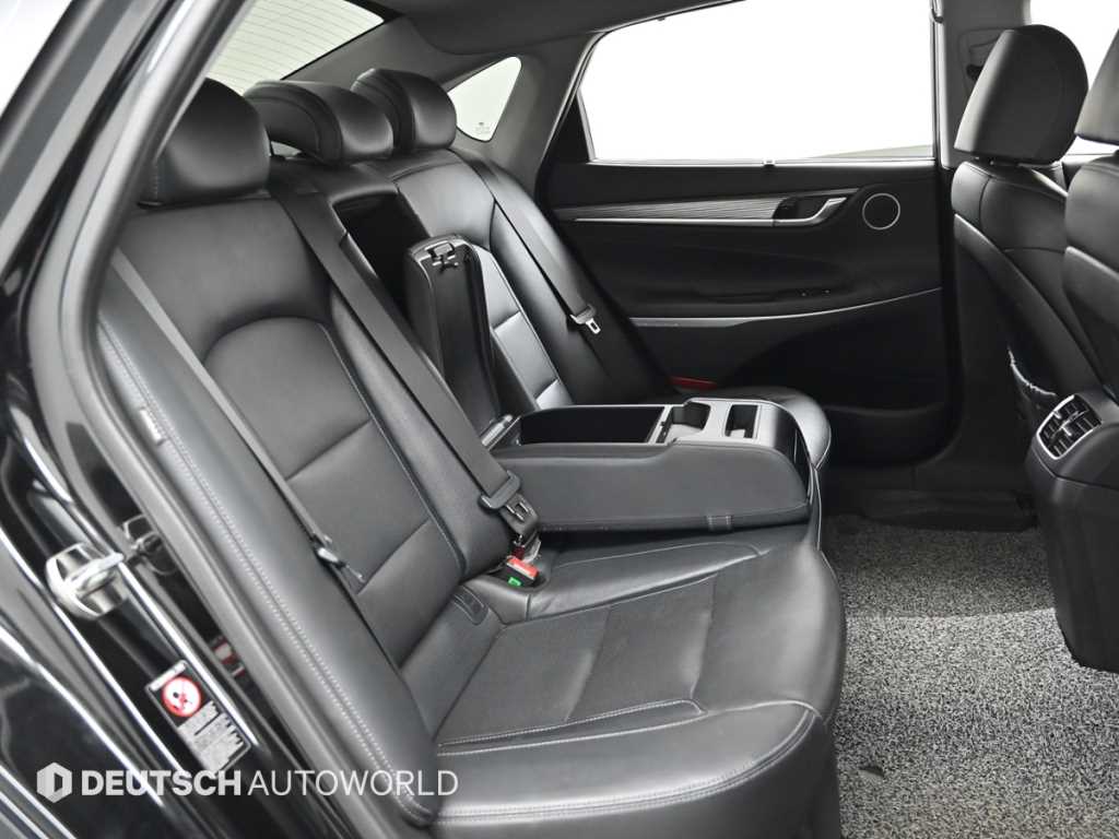 HYUNDAI Grandeur - Vista 12