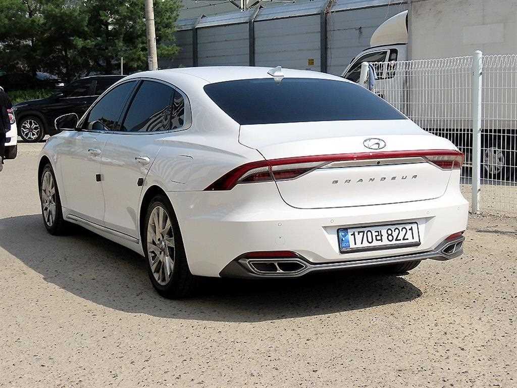 HYUNDAI Grandeur - Vista 3