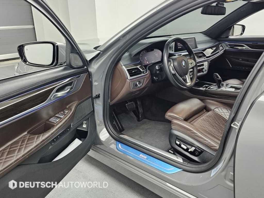 BMW 7 Series - Vista 11