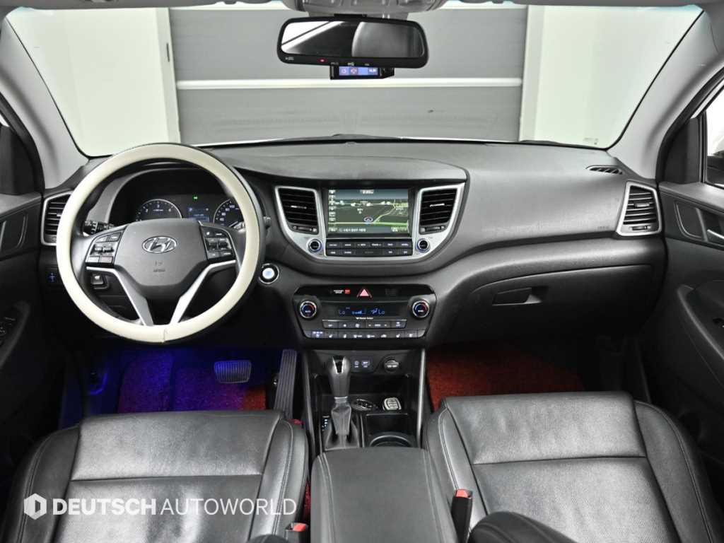 HYUNDAI Tucson - Vista 7