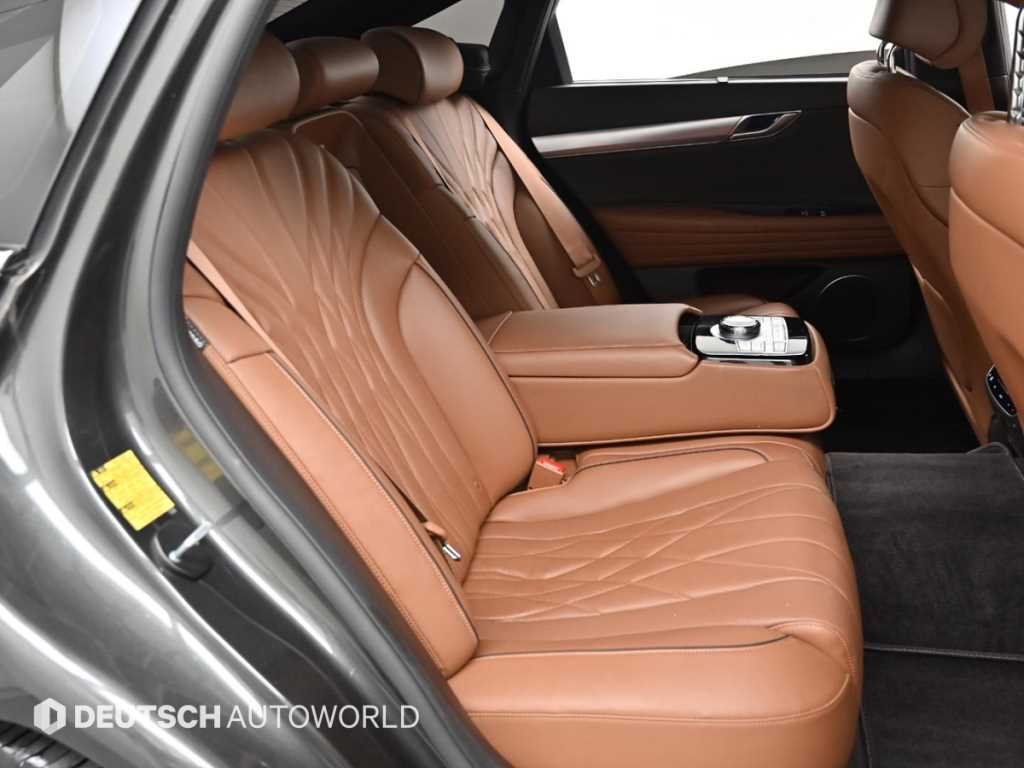 Genesis G80 - Vista 12