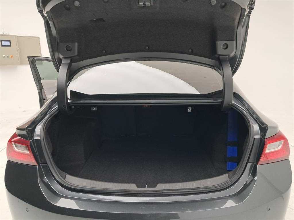 Chevrolet Malibu 2017 Gris - Importación desde Corea - HF Imports Iquique - Foto 17