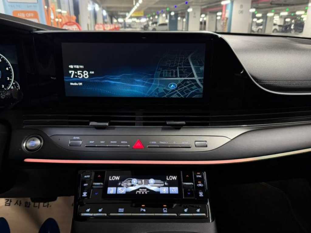 HYUNDAI Grandeur - Vista 10