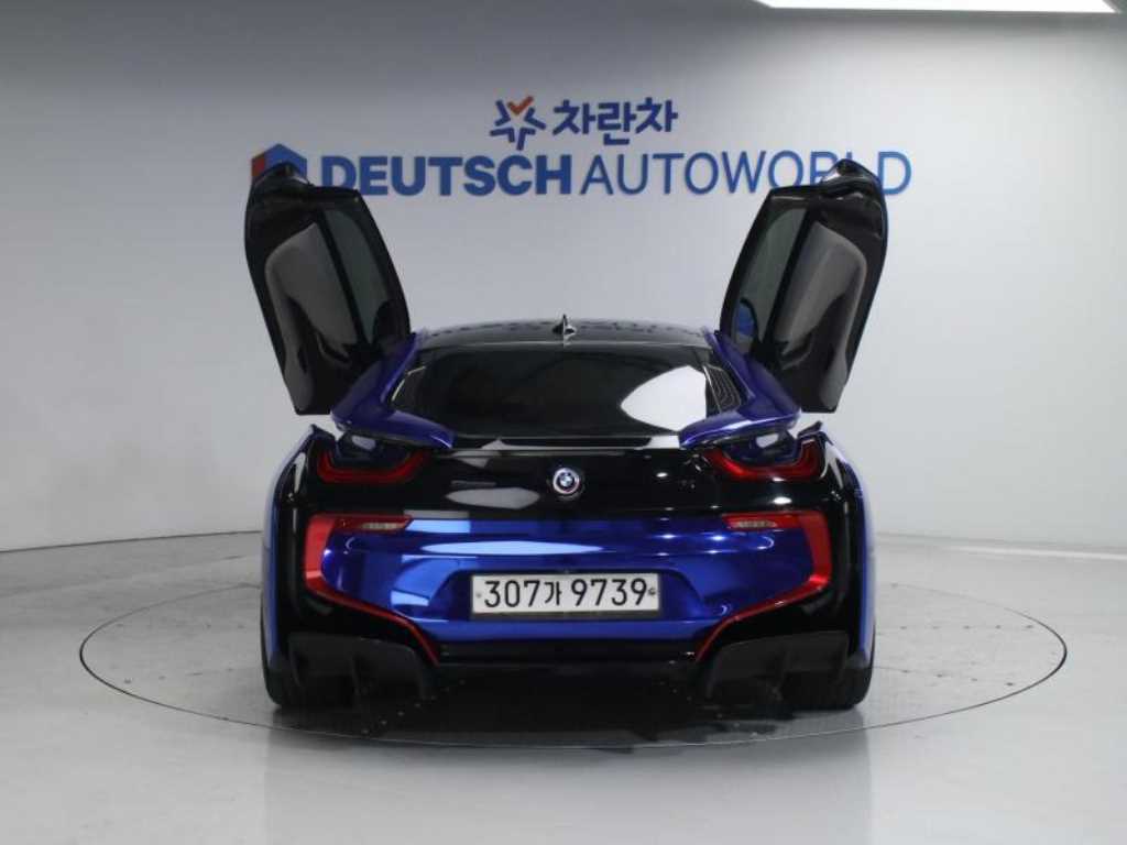 BMW i8 - Vista 4